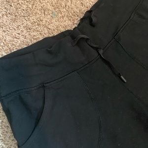 LULULEMON VGUC Still Pant 4 Regular Black